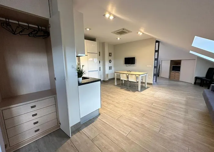 V Junto A Plazamayor Salamanka